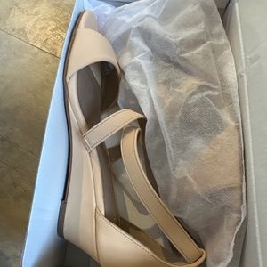 Nude women wedge heels